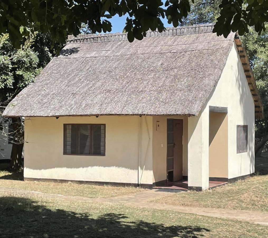 Marula Lodge Mfuwe Exterior foto